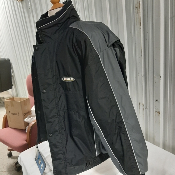 Man's winter jacket - Picture 8 of 10